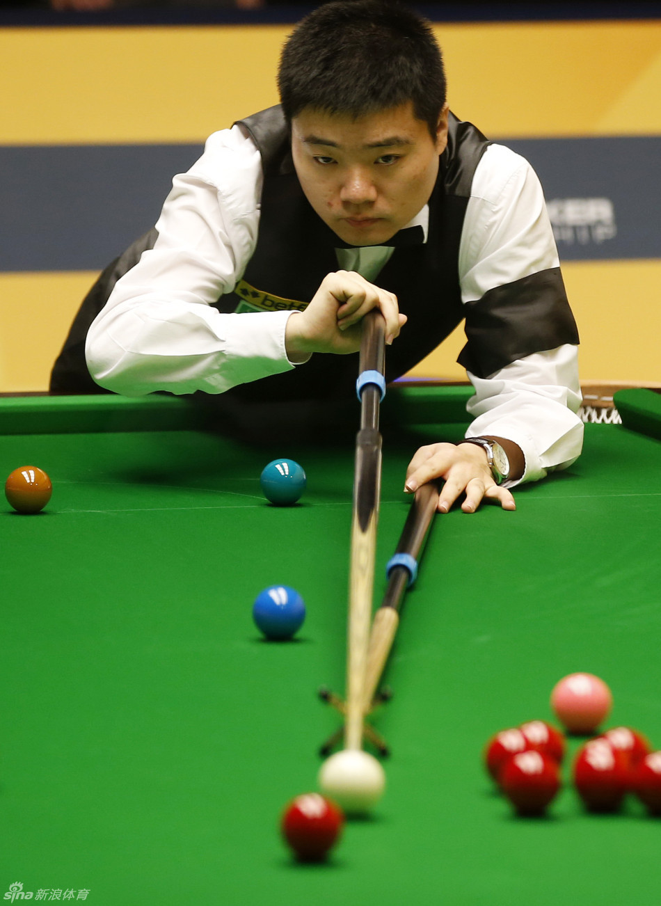 他多次对深 他多次对深