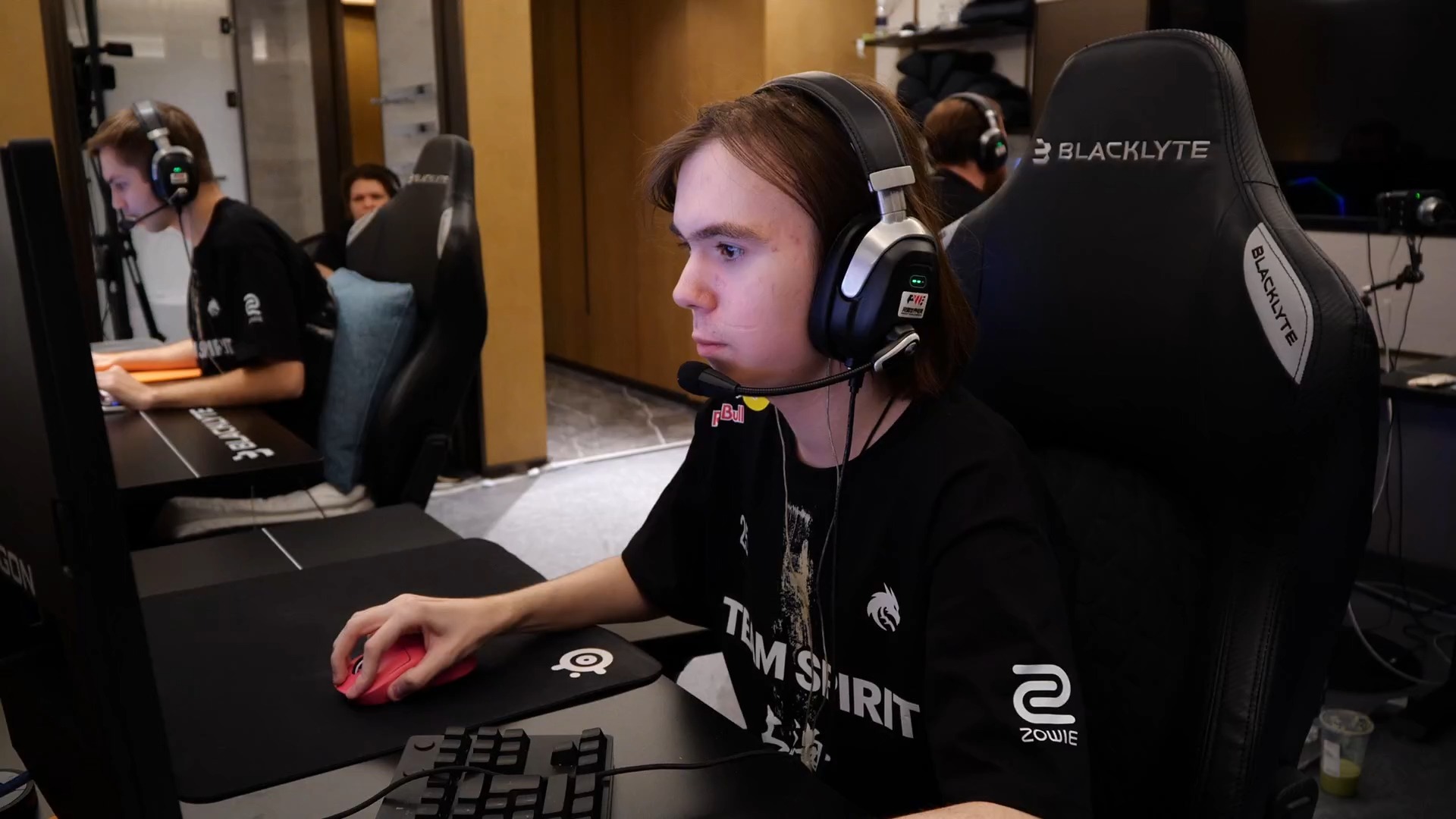 等高难度动 等高难度动