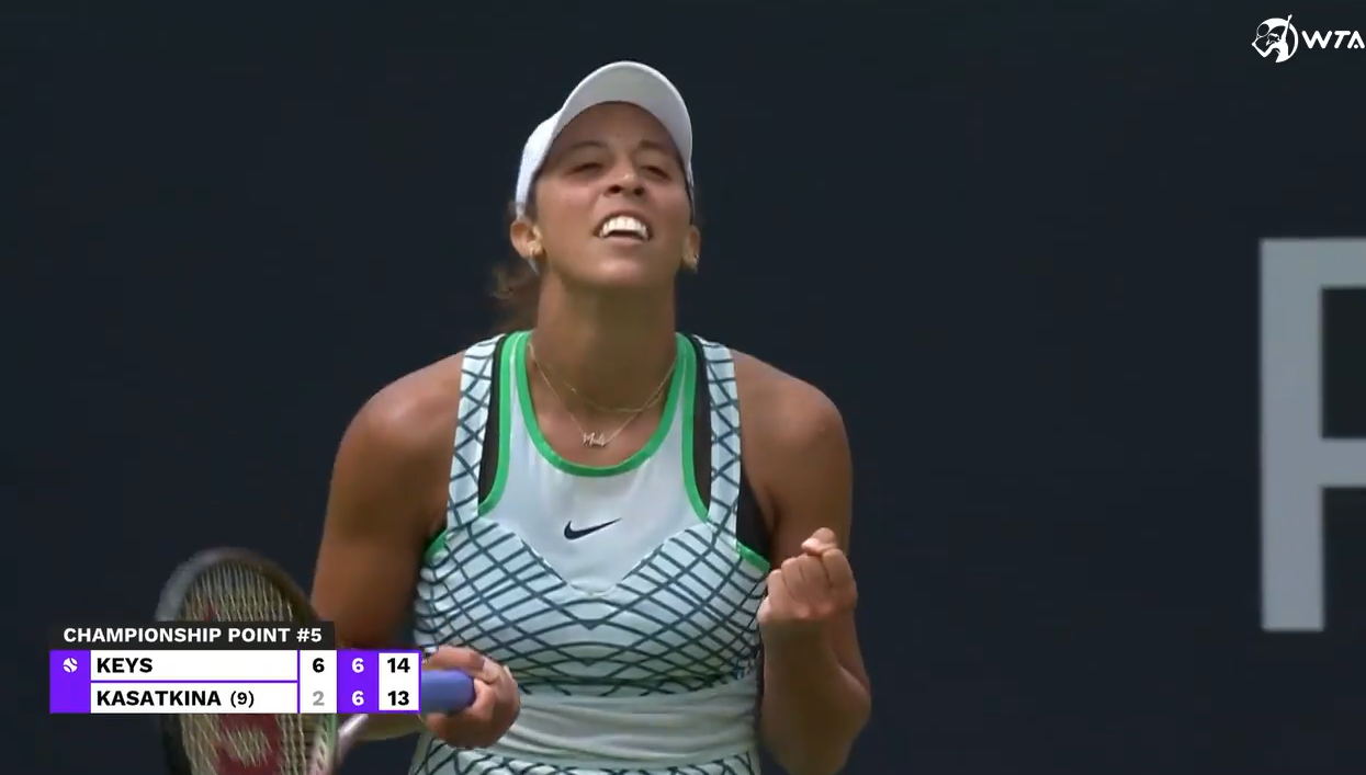 随着社交媒 随着社交媒